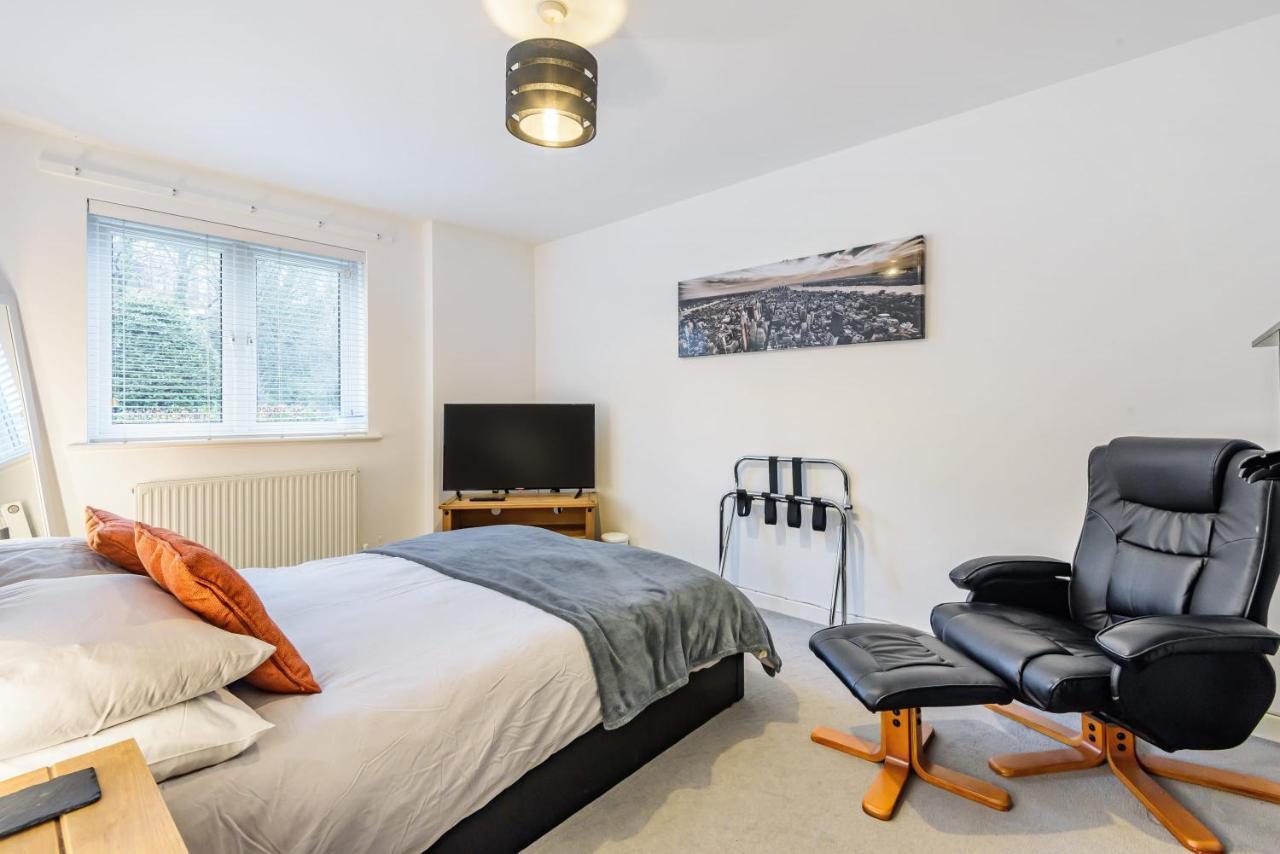 Stylish 2 Bedroom Apartment, Central Exeter, Parking On Site Exterior photo