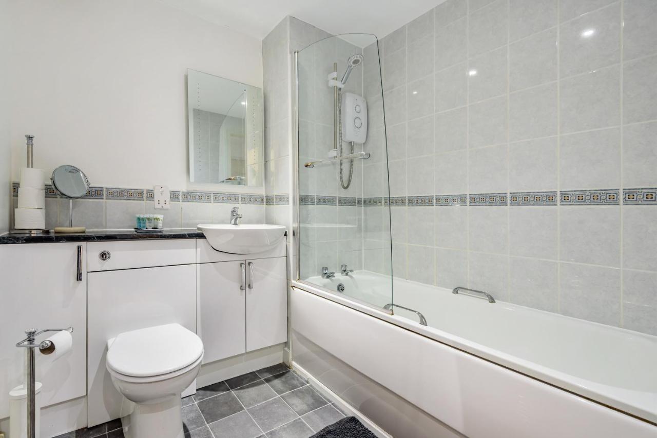 Stylish 2 Bedroom Apartment, Central Exeter, Parking On Site Exterior photo