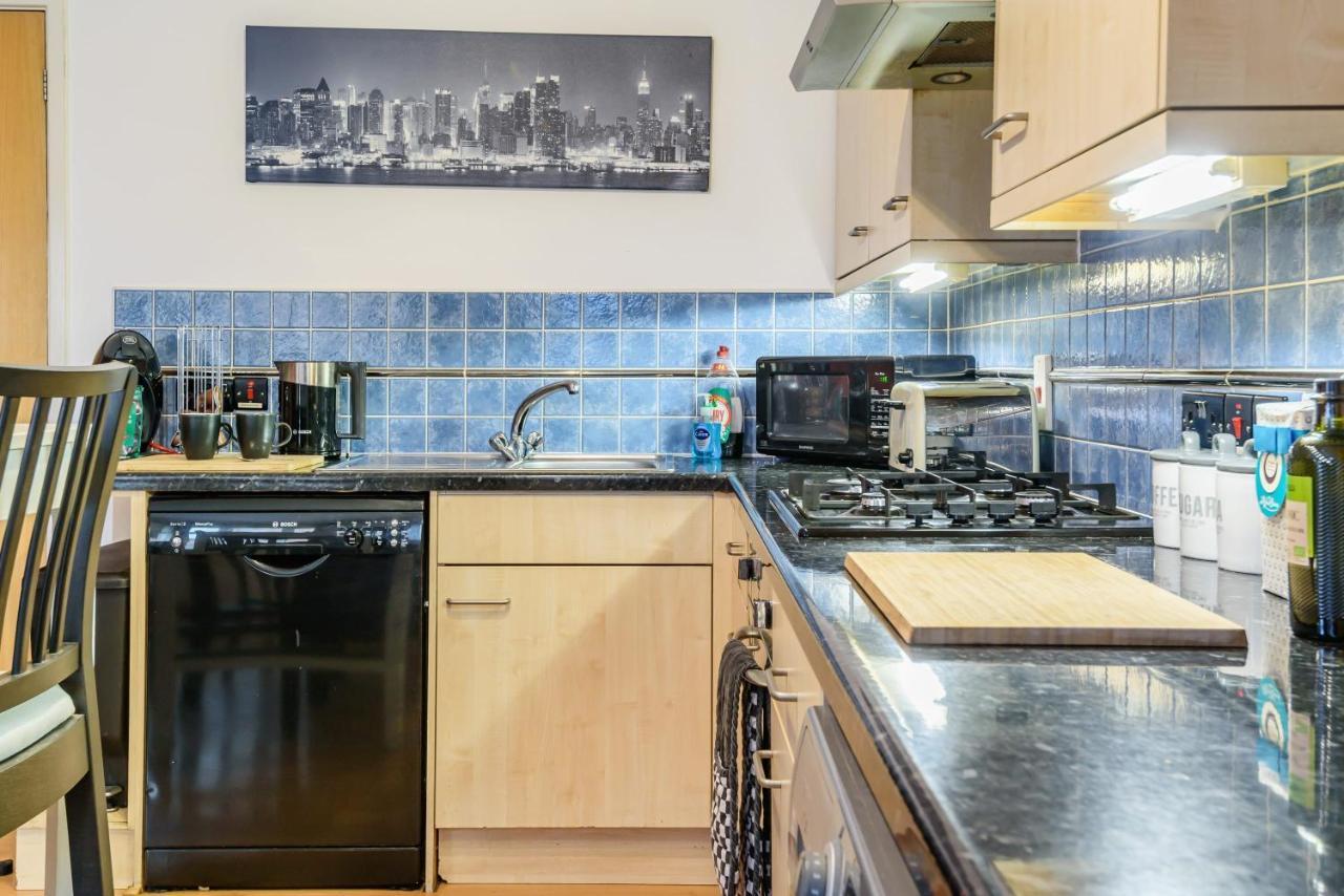 Stylish 2 Bedroom Apartment, Central Exeter, Parking On Site Exterior photo